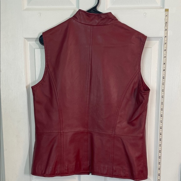 Kate Hill Casual Red Leather Vest - Picture 4 of 6